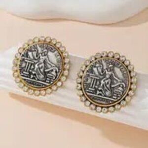 HEIDI KLUM GRECO ROMAN WOMAN SITTING NEAR A COLUMN RHINESTONE ROUND EARRINGS 15